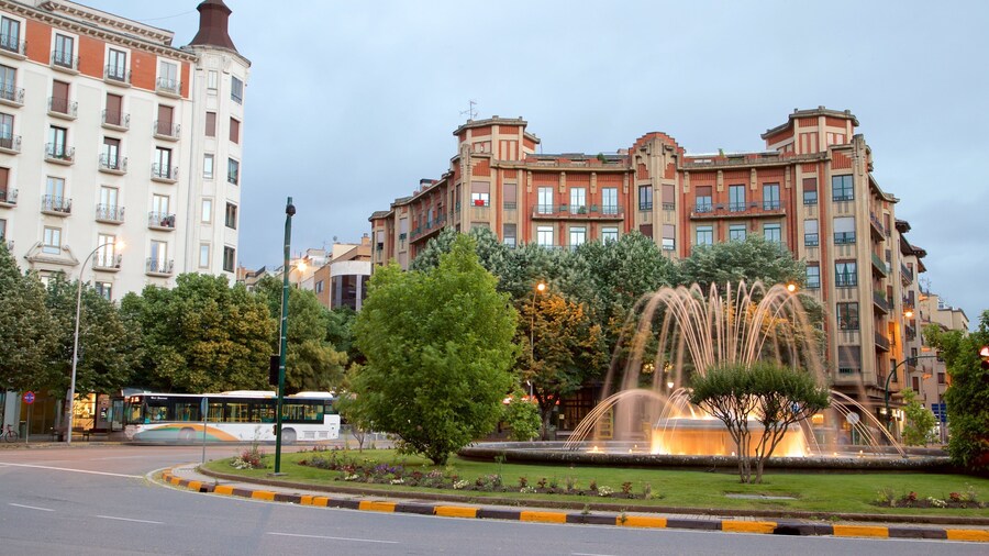Plaza Principe de Viana featuring a park, a city and a fountain