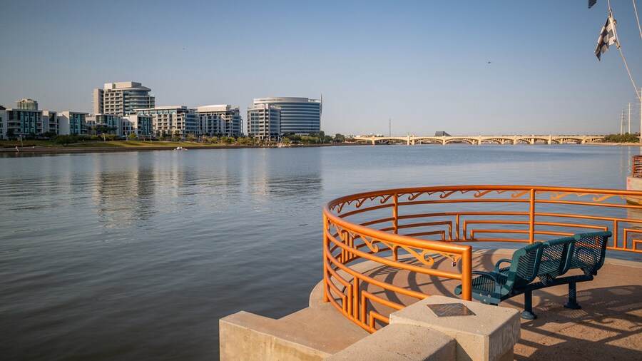 Tempe Town Lake Marina which includes a city, a river or creek and views