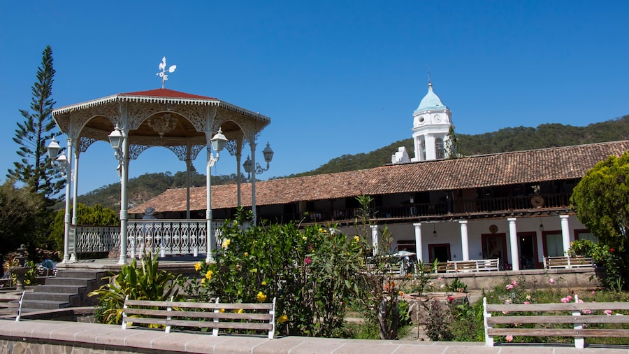 Plaza de San Sebastián del Oeste