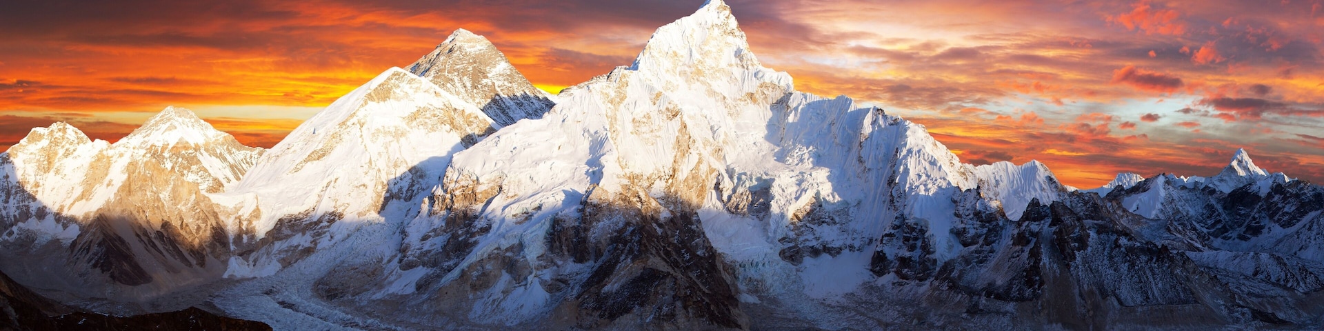 mount Everest sunset panoramic view