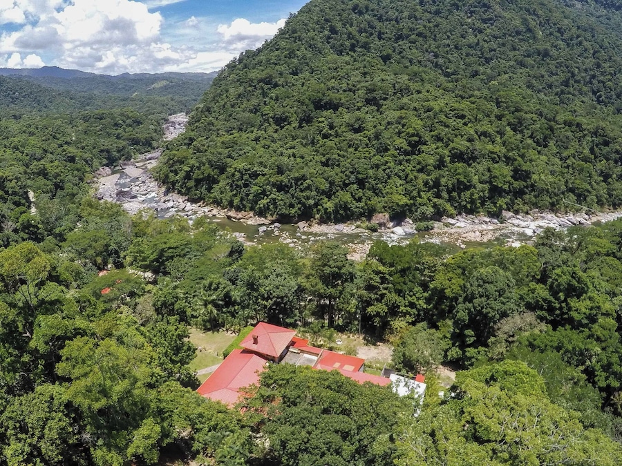 Nestled between Pico Bonito National Park and Nombre de Dios National Parks, La Villa de Soledad is a lovely boutique hotel in the Cangrejal River Valley. Relax in their hammocks or try some great white water rafting. This is a great place for birdwatching and hiking in the rainforest.
#picobonito, #cangrejalriver, #LaCeiba, #Honduras