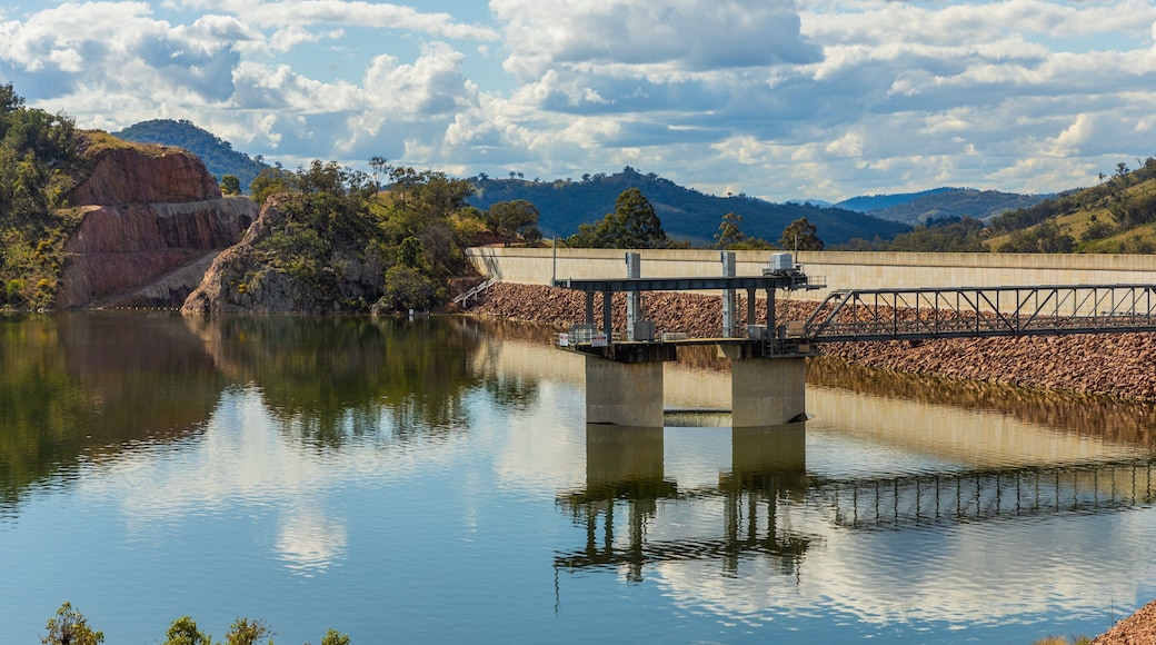 Chaffey Dam which includes a lake or waterhole