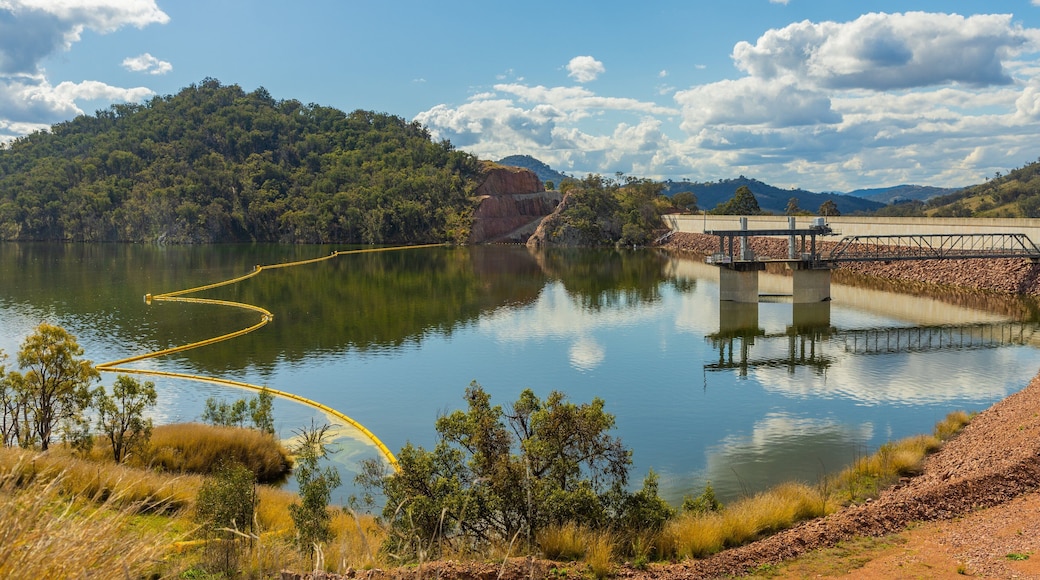 Chaffey Dam which includes a lake or waterhole