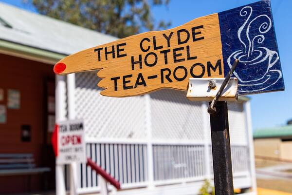 Calliope River Historical Village which includes signage