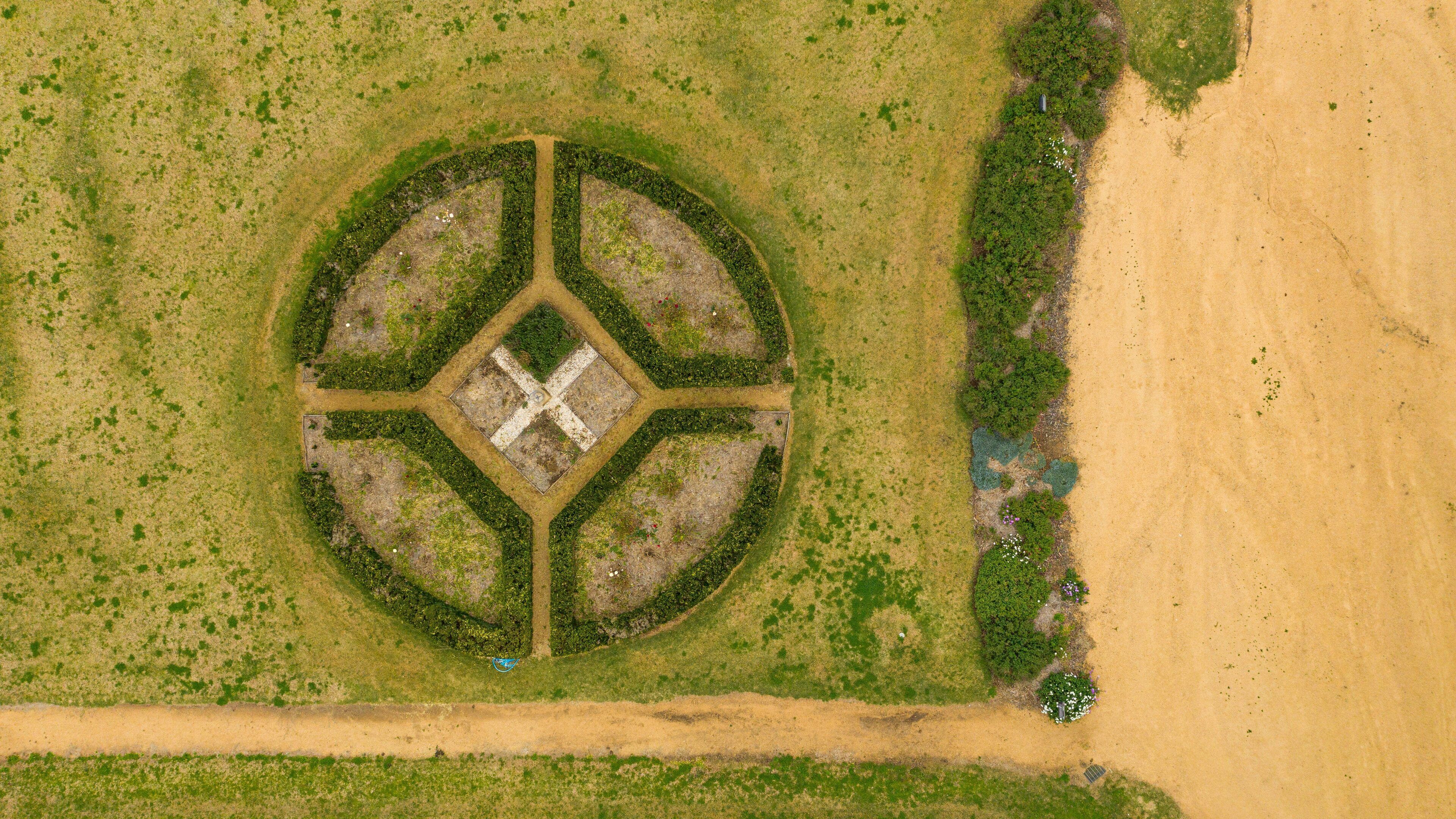 Glengallan Homestead and Heritage Centre showing a garden
