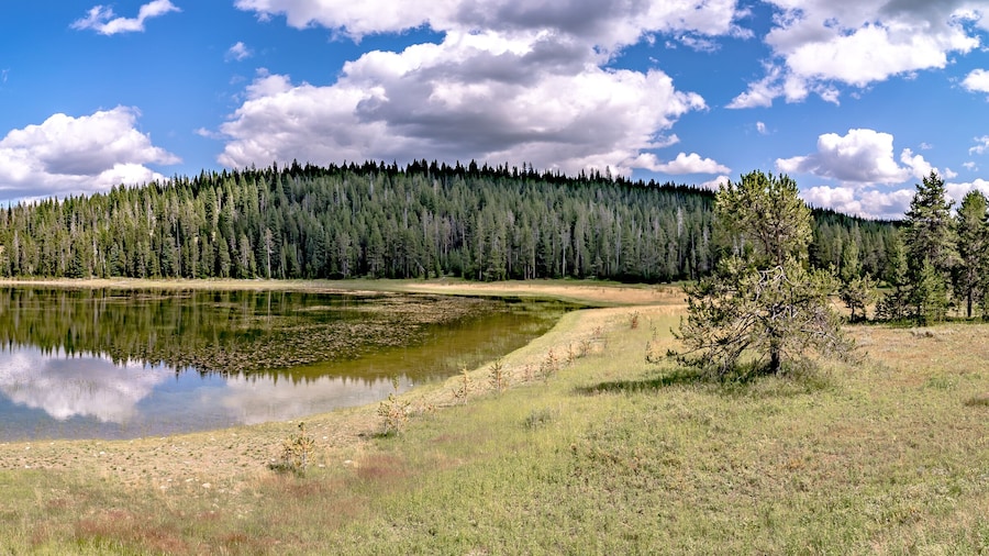 divide lake on gallatin road 191 in wyoming on west entrance to yellowstone national park
