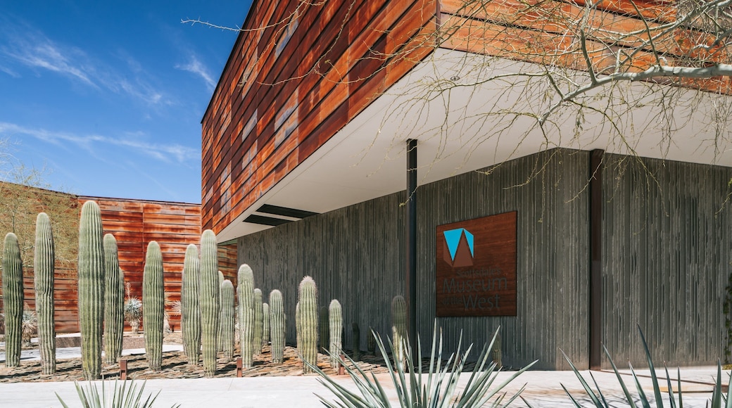 Western Spirit: Scottsdale\'s Museum of the West which includes a garden