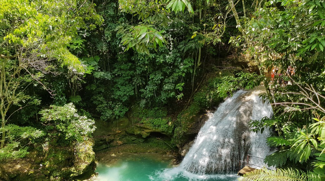 Cool Blue Hole