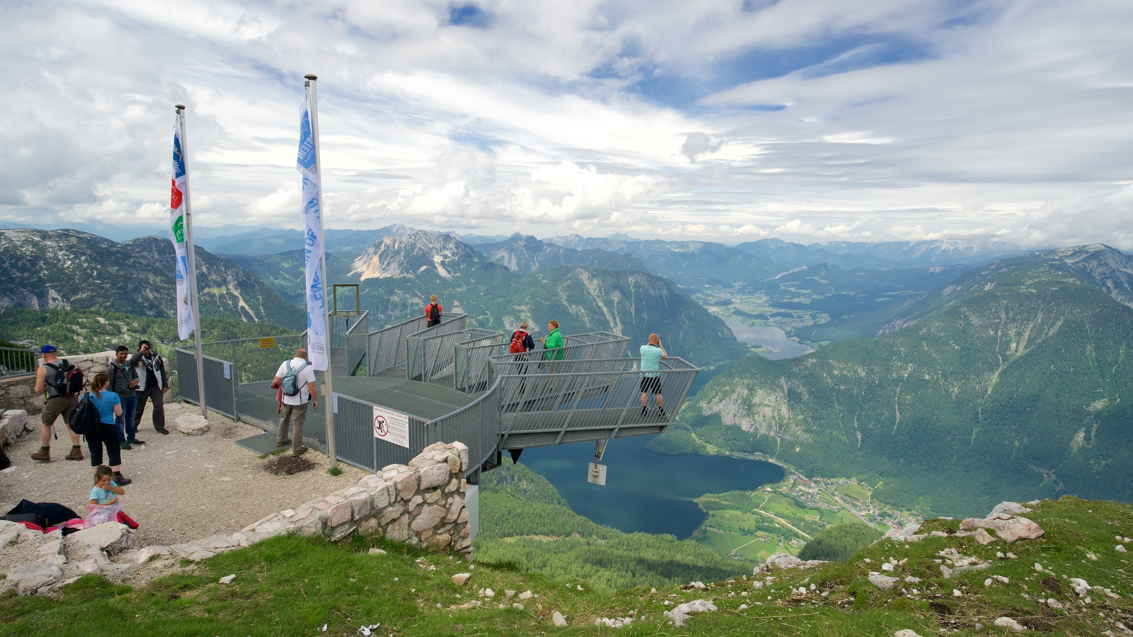 Hallstatt featuring mountains, views and tranquil scenes