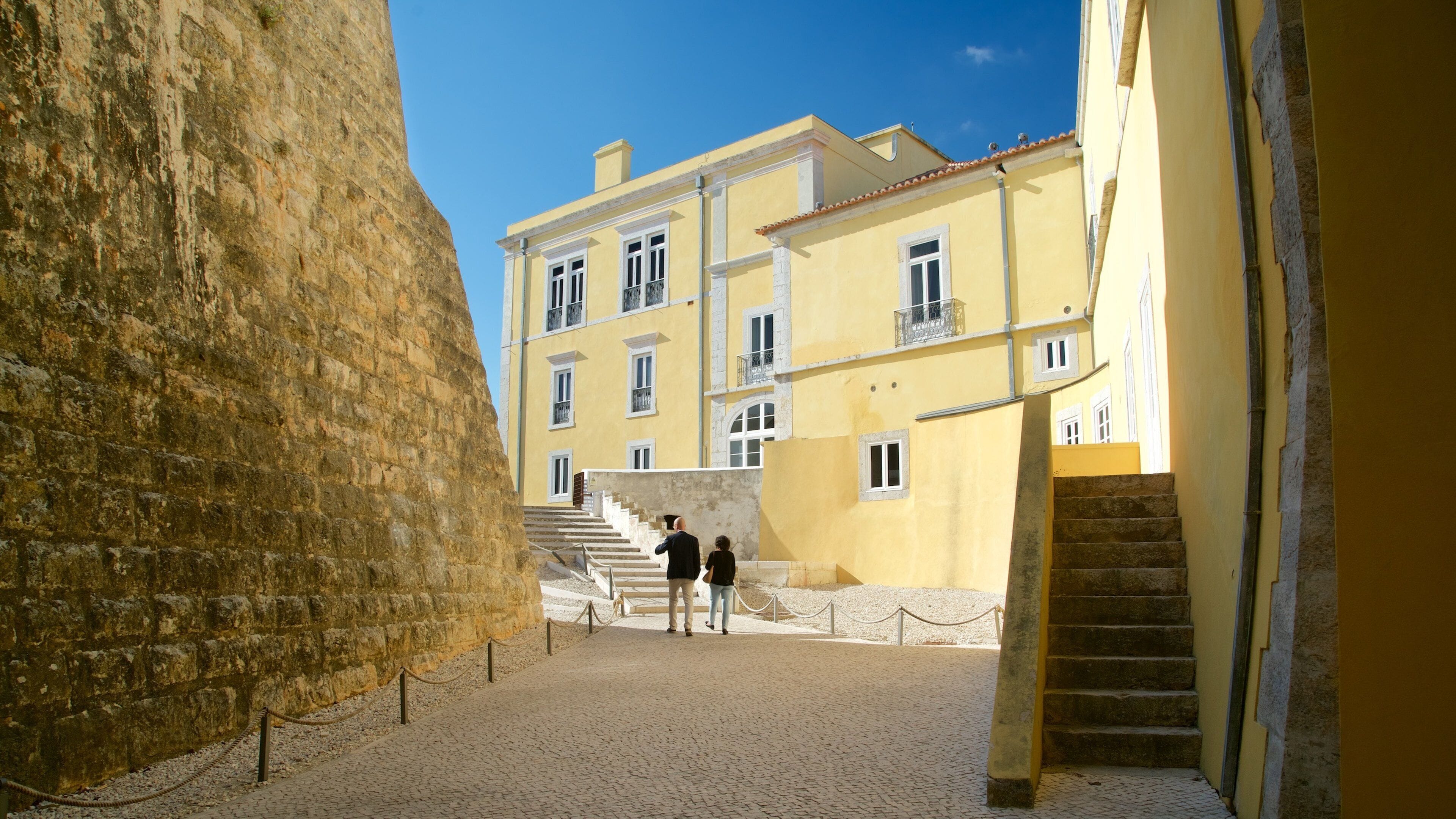 Cascais-fortet såvel som et par