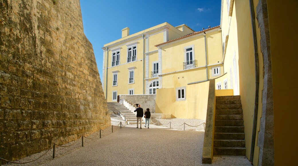 Cascais-fortet såvel som et par