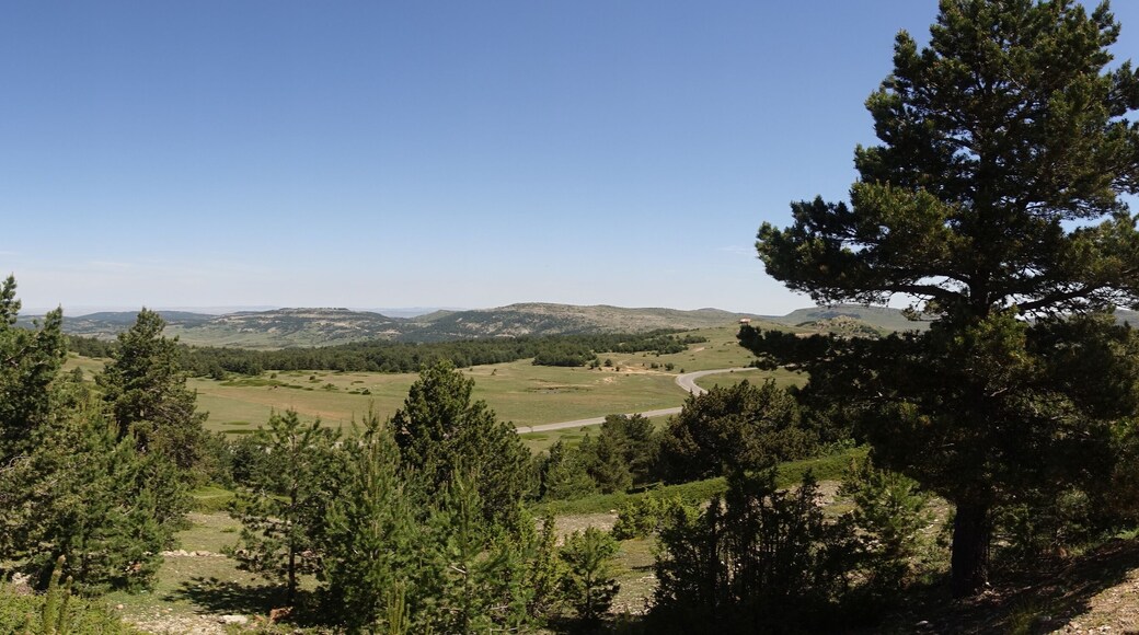 Path through the mountains of Valdelinares in Summer
