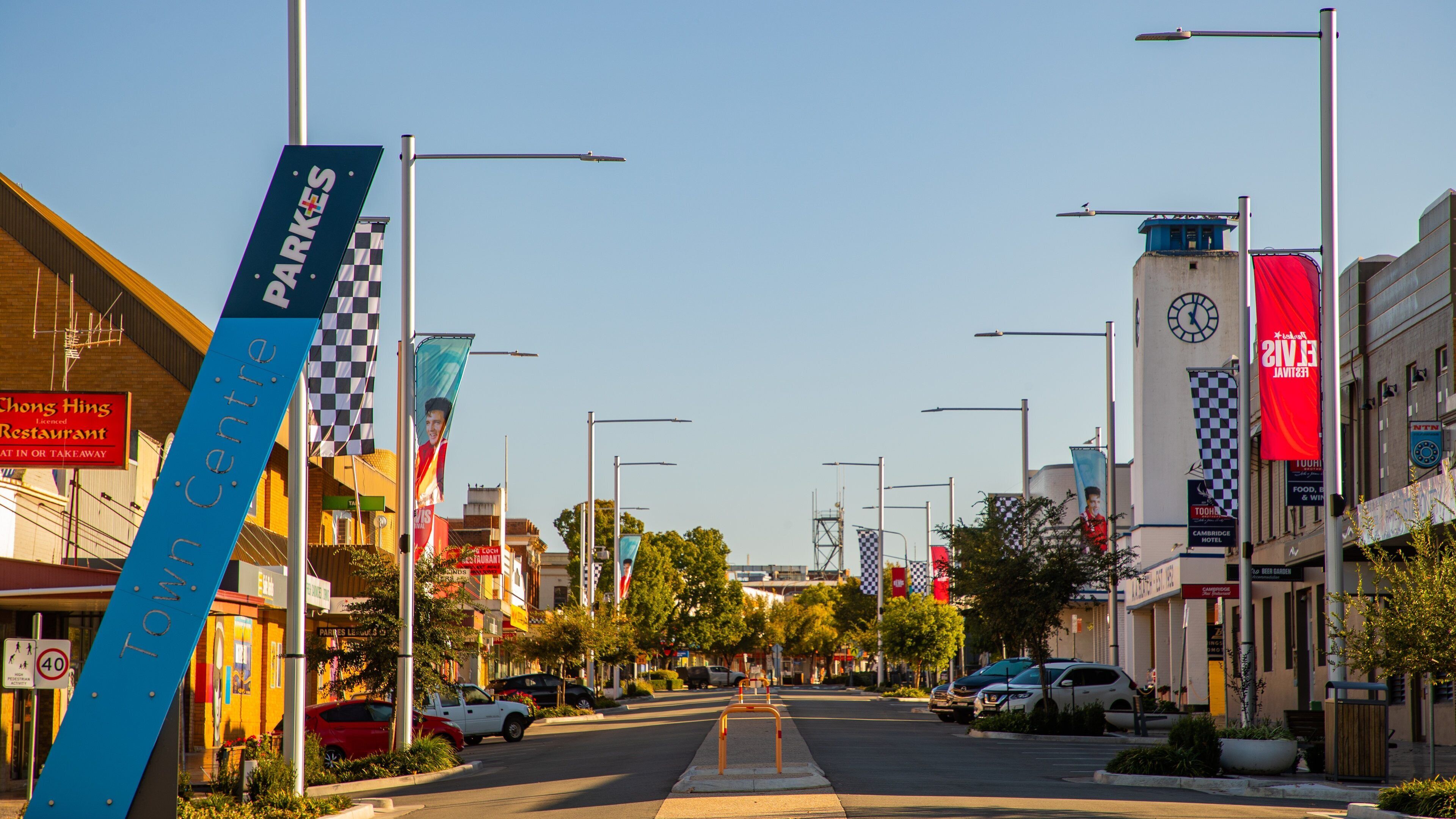 Cooke Park showing a small town or village