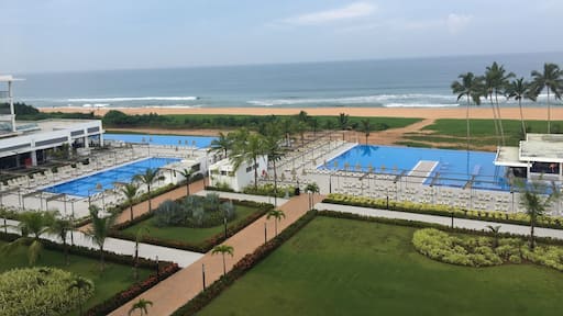 Where the pool meets the Beach 🏖
#holidays