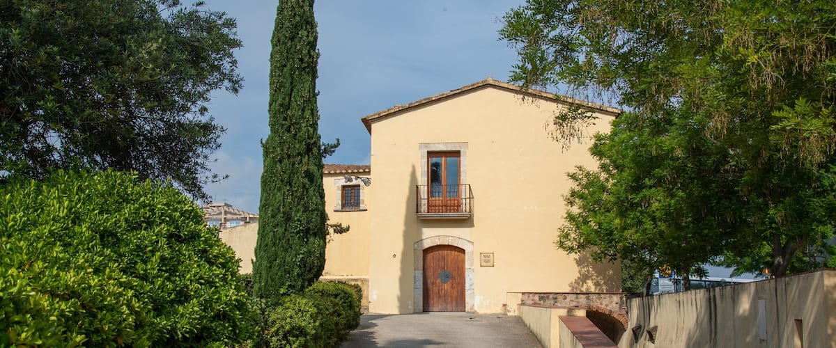 Castle Vilafortuny featuring heritage elements and a house