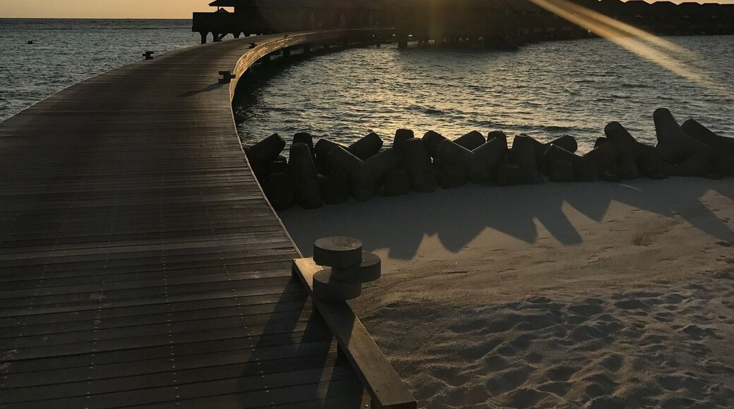 Maldives sunset...no words needed. #lifeatexpedia