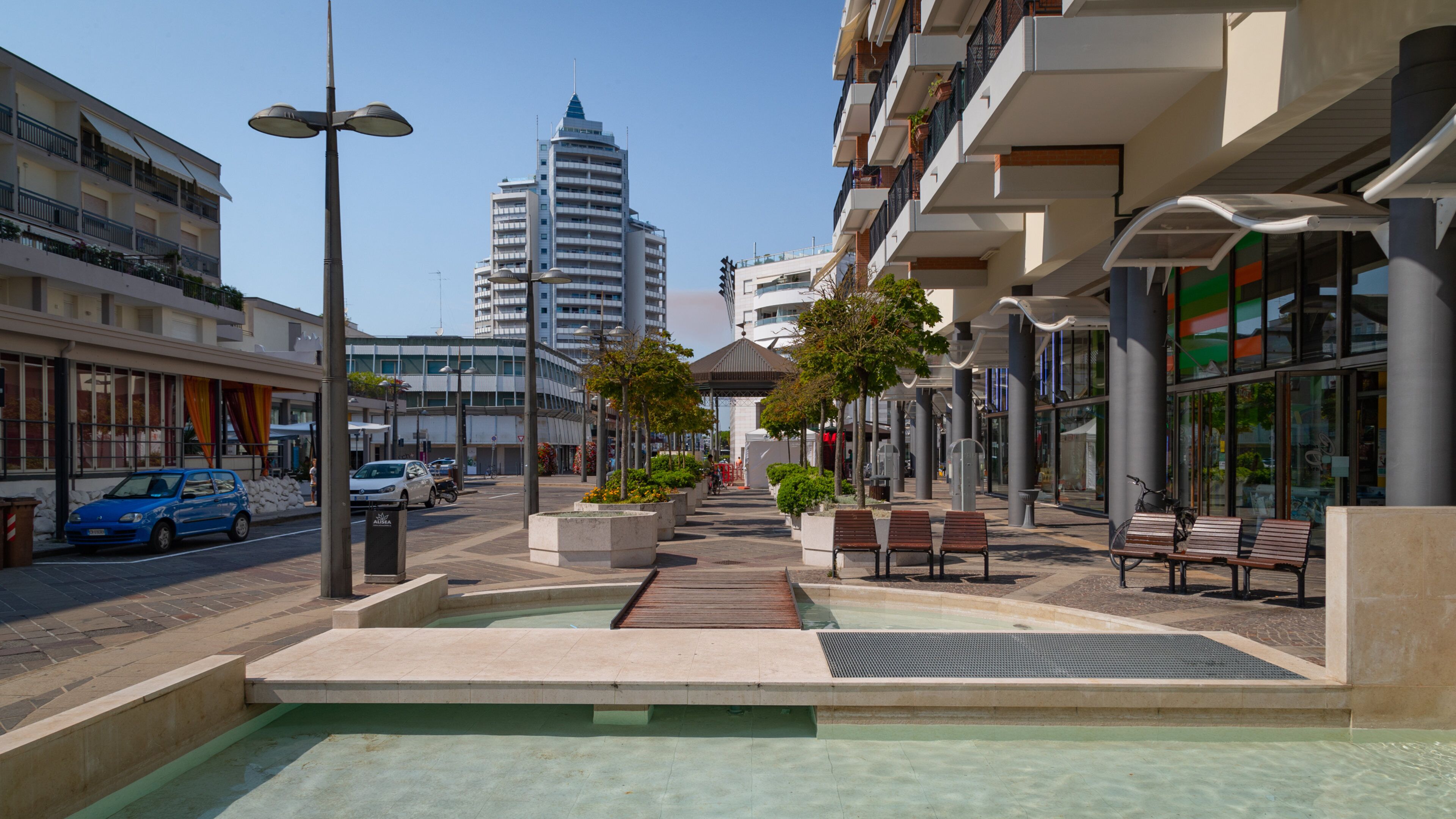 Piazza Marconi which includes a fountain