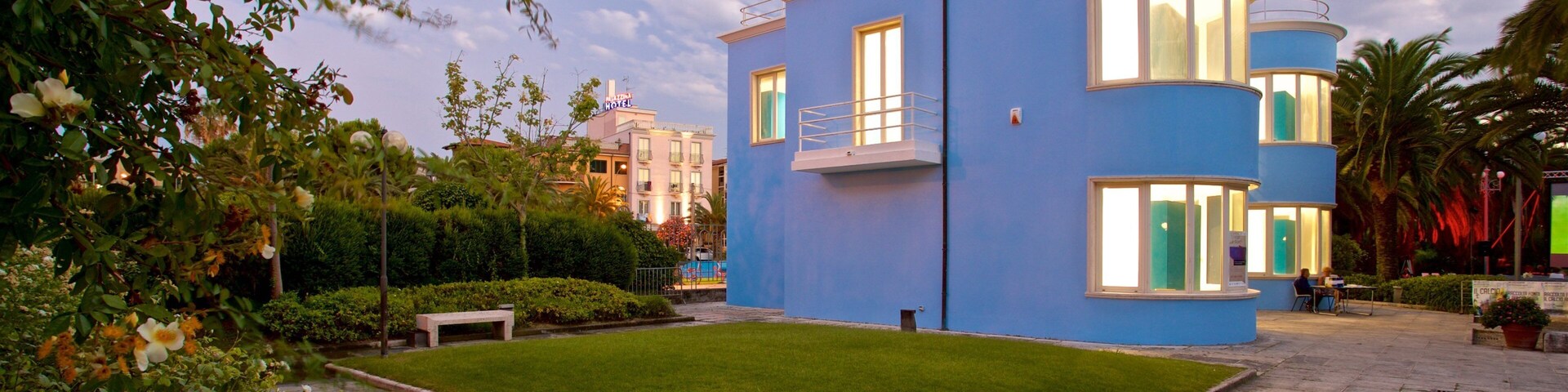Palazzina Azzurra featuring a house
