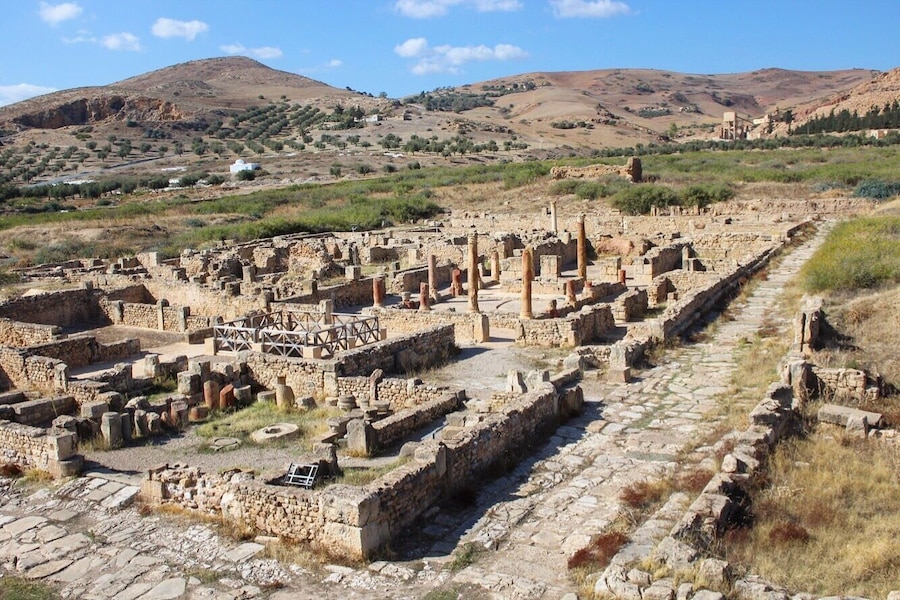 When Tunisia was Roman.. 
Old stones.. Gold Story ✨
Located in the Northwest of Tunisia, this place was a beautiful Roman City in 203 BC.