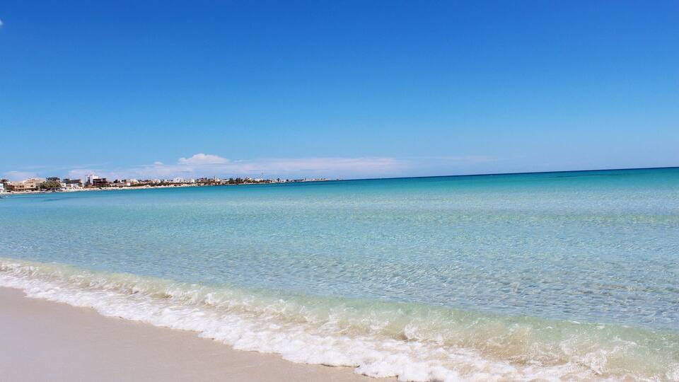 One of the oldest historical sites in Tunisia, Salakta “The blessed Place”, its name derived from Latin Sullecthum.
Regardless of its history, Salakta has the best beaches of the Mediterranean..