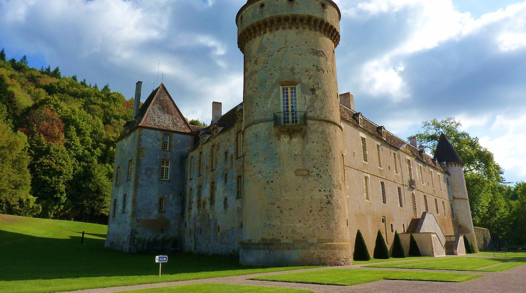 This building is indexed in the Base Mérimée, a database of architectural heritage maintained by the French Ministry of Culture, under the reference PA00112800 .
