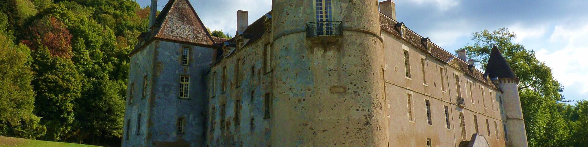 This building is indexed in the Base Mérimée, a database of architectural heritage maintained by the French Ministry of Culture, under the reference PA00112800 .