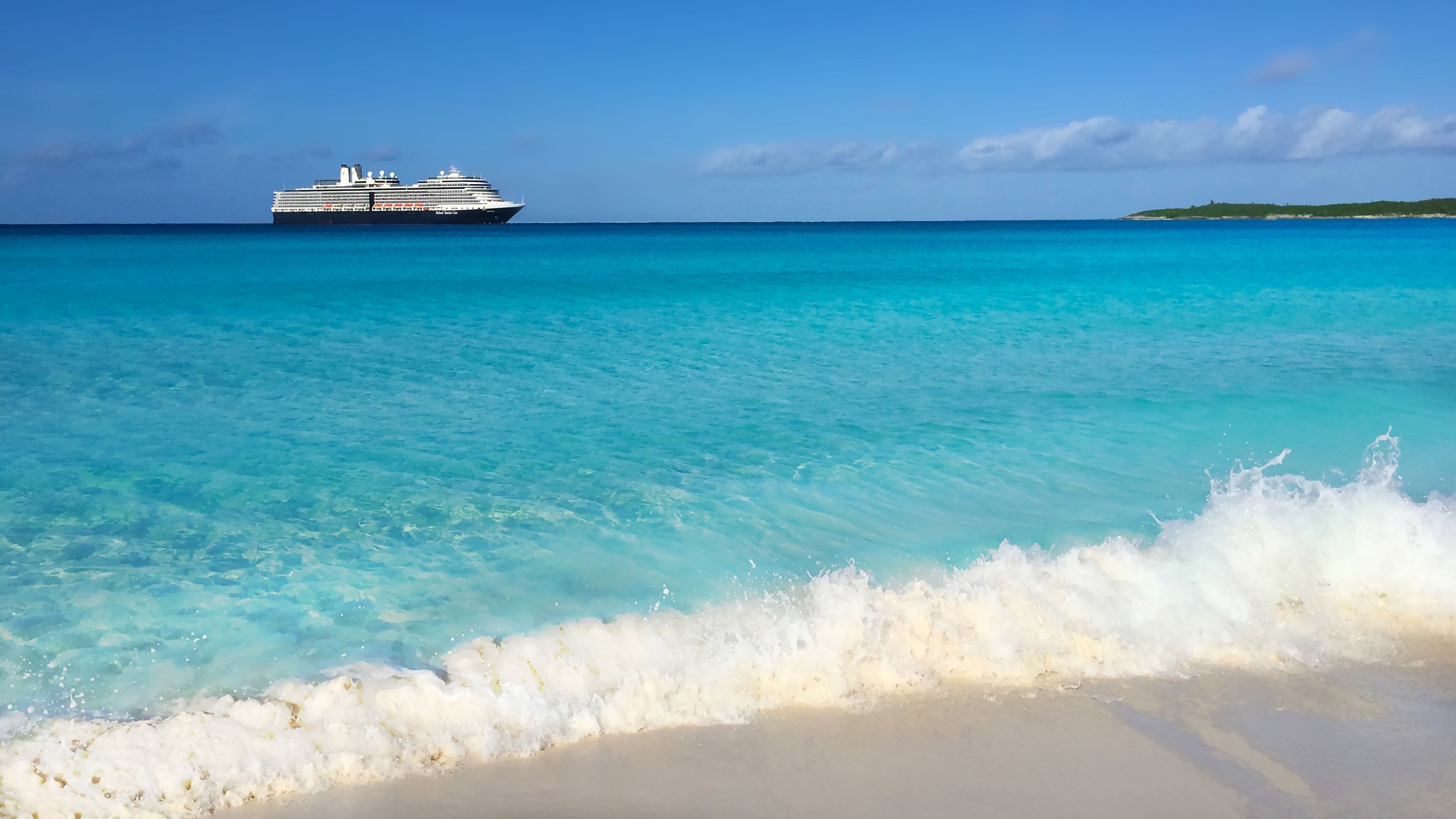 Little San Salvador Island showing cruising, tropical scenes and a sandy beach
