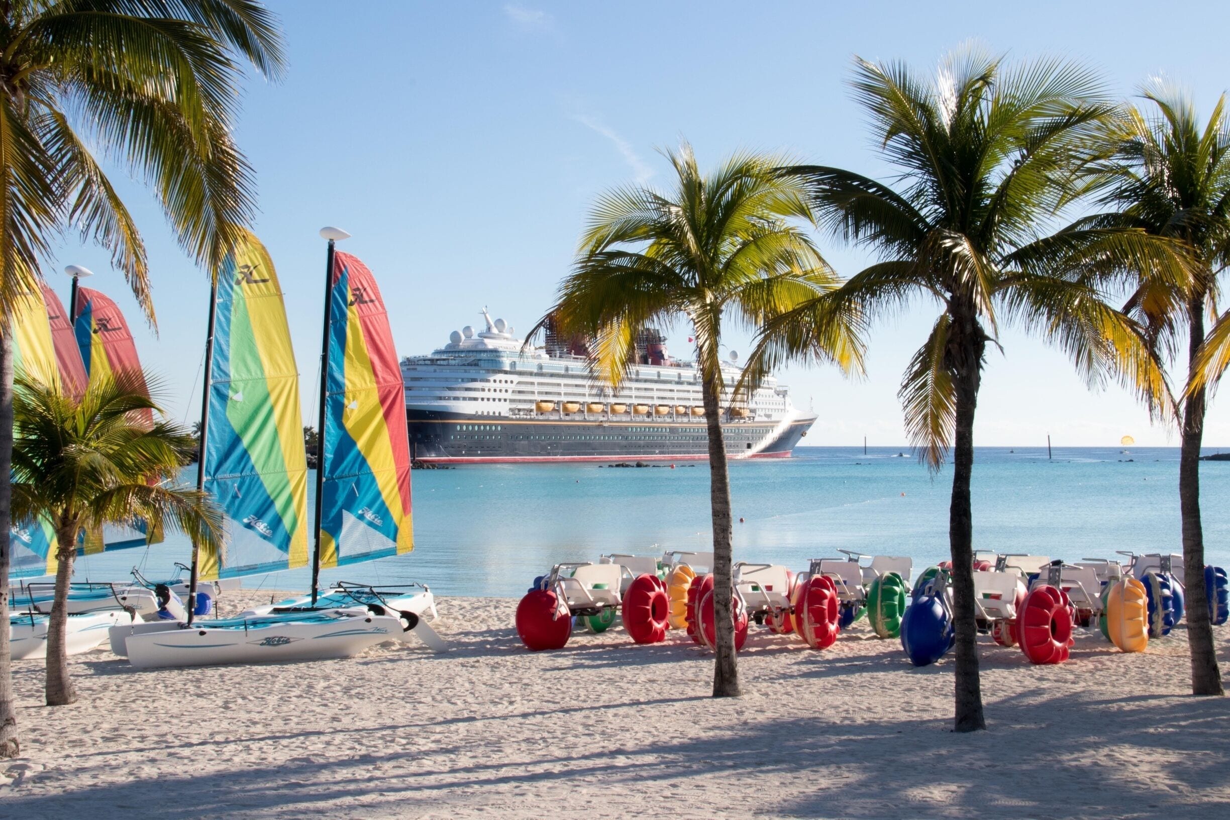 Well maintained beach resort by #disney #cruise #beach #familyfun #disneywonder #bahamas