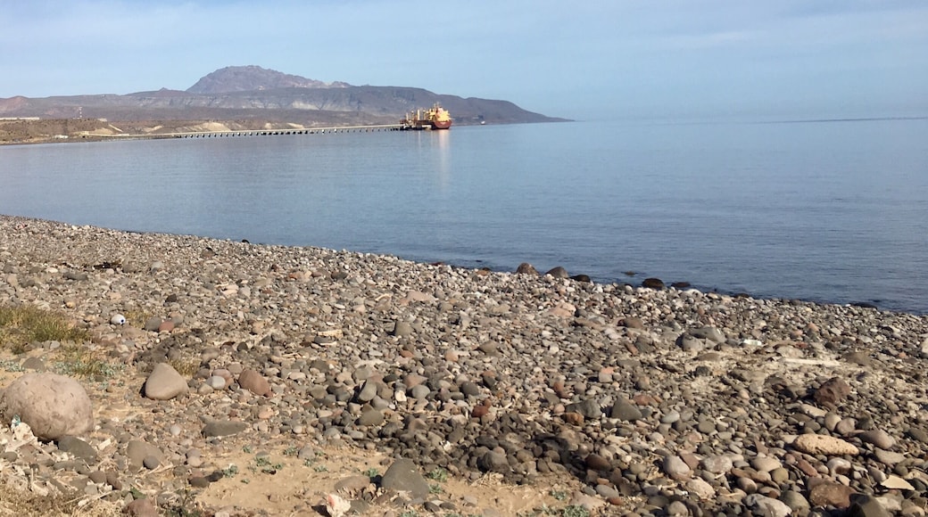 The Sea of Cortez at Santa Rosalia where there is a shipping port and copper mine.
#bajacalifornia
(Feb 2017)