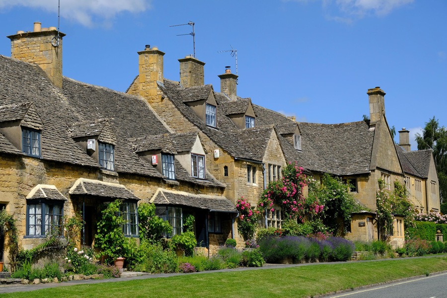 JCE31F Broadway Village in The Cotswolds