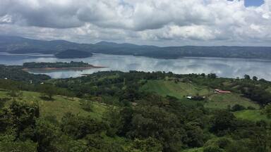 Had to stop the car and breathe in the beauty.
#lake #nature