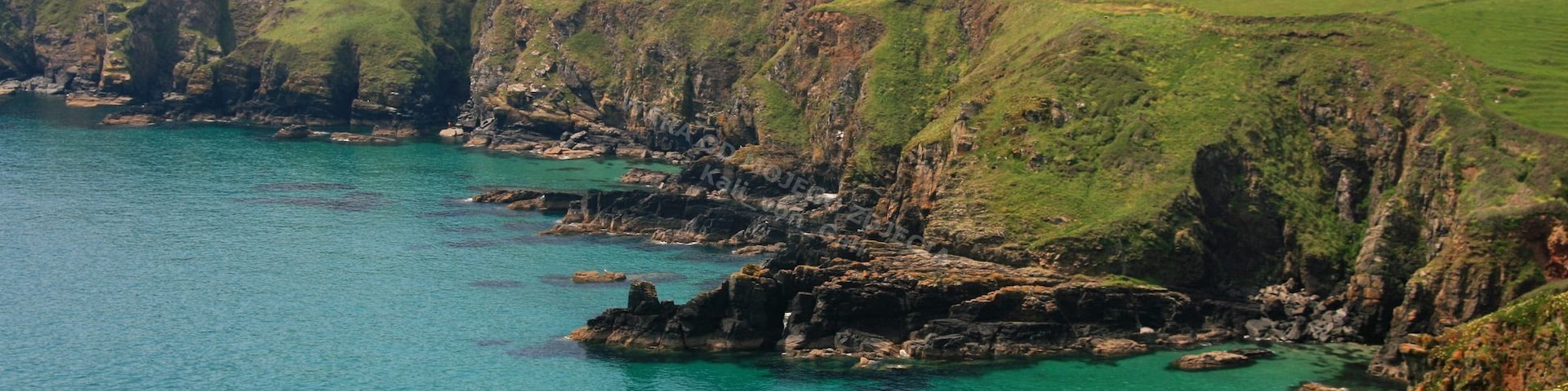 Lizard Peninsula Lighthouse , Coastline