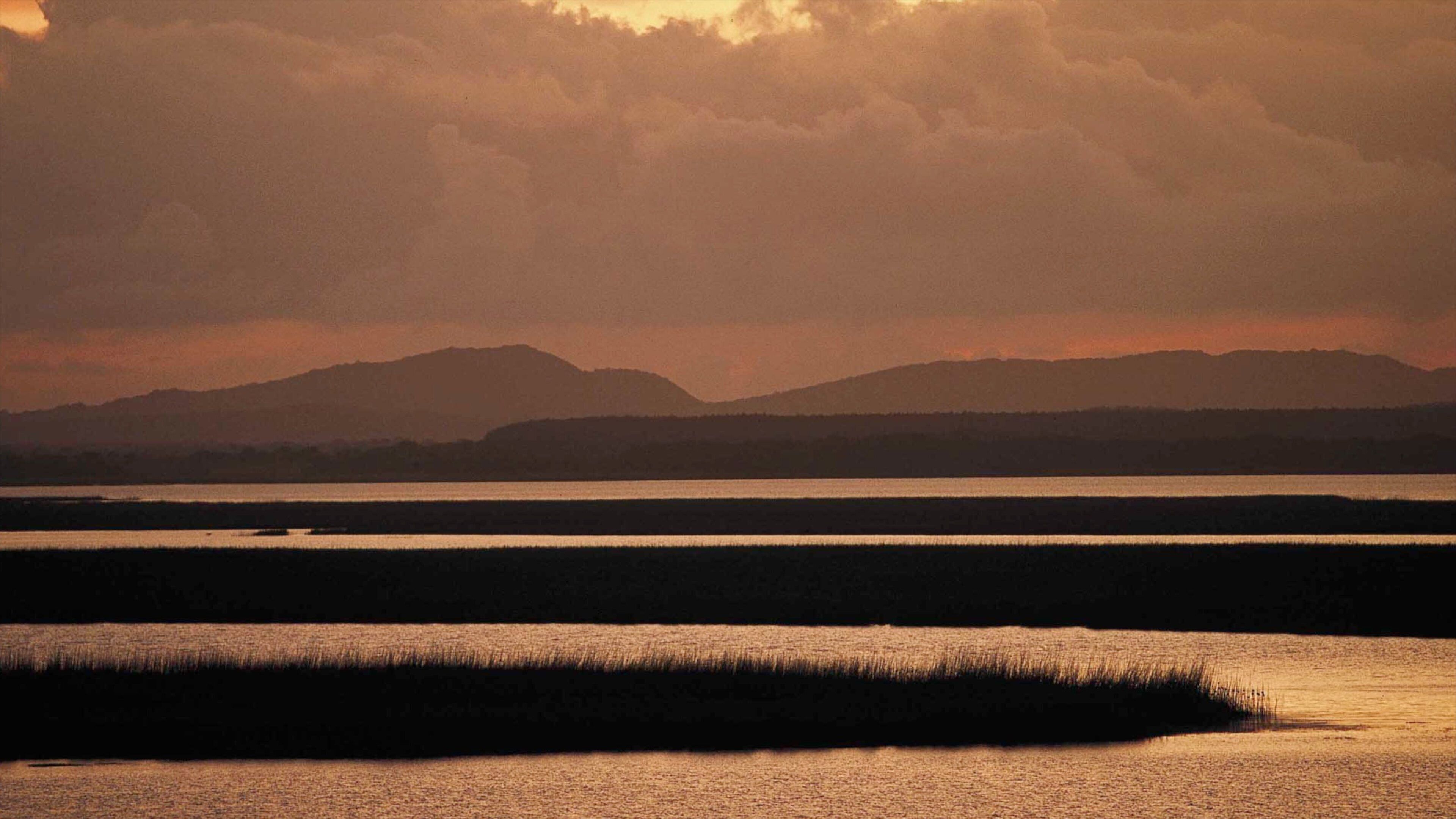 iSimangaliso Wetland Park featuring landscape views, tranquil scenes and mountains