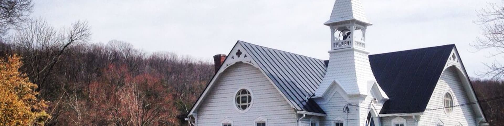 #TroveOn
A Perfect day for a drive to the country.
I found this little gem hidden off of Rt 50 West, in Aldie, Virginia. Turn left at Mercer's Tavern to capture your own view.