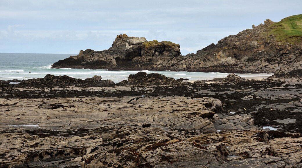 Trevone Bay beach, Padstow, North Cornwall is located to the south of Trevose Head and to the north of Harlyn Bay. one of only eight beaches that have received the award in Cornwall.
This gently shelving, sandy beach is surrounded by cliffs and situated in an area of great geological interest
The beach has golden sand and little alcoves to sit and watch away the day
The cliffs to the north east of the beach provide fantastic walks and views to Hawkers Cove, the Camel Estuary and beyond. The cliff has a large blowhole as well, which appears on top of the cliff, so beware of getting too close to the edge if you're not good with heights