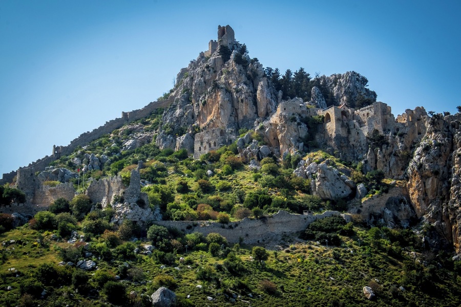 The magnificent Saint Hilarion #castle in the #mountain range of Kyrenia
#details