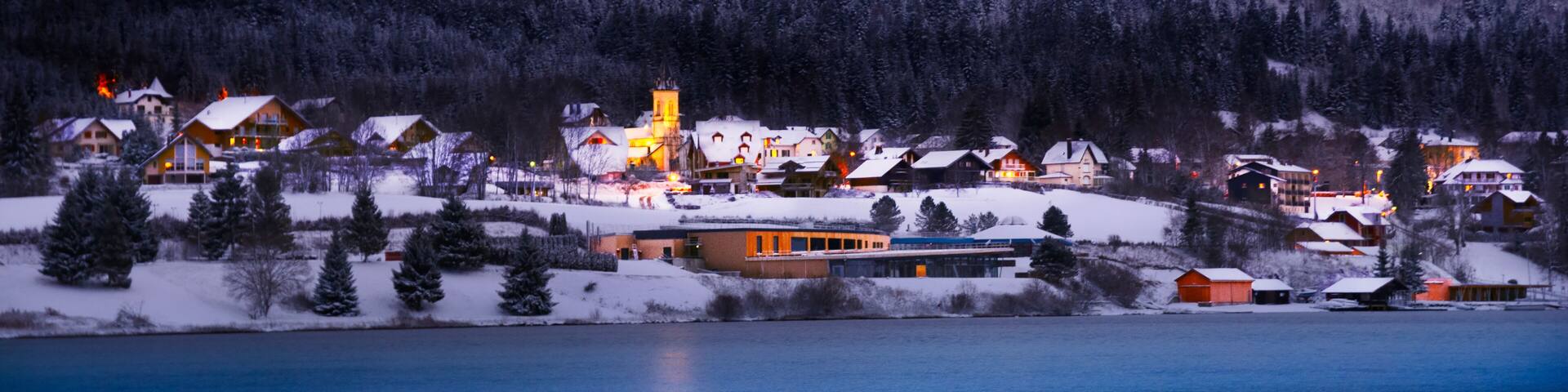View around Saint Point lake, France