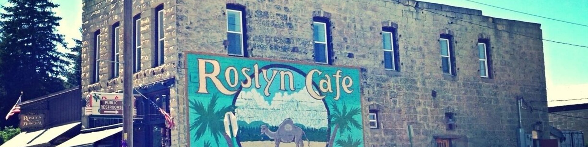 The Roslyn Cafe is a local staple. Expect this joint to be jam packed, especially on Sundays during the farmers market which runs from 10-2.