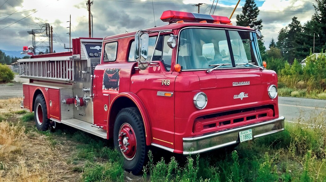 This retired fire truck serves as the sign for Smokey's BBQ. The restaurant is set up in the old train depot, and you'll need to enter from the boarding platform out back. While I can't say this was the best bbq I've ever had, it still hit the spot for us and we'll be making it a regular stop whenever we drive across the pass. We ordered the basic pork + beans + cornbread plate and a shake, though next time I'll be ordering the Train Wreck - an open-face sandwich where the meat, beans, onions, cheese and coleslaw are piled atop sliced cornbread and then smothered with bbq sauce!