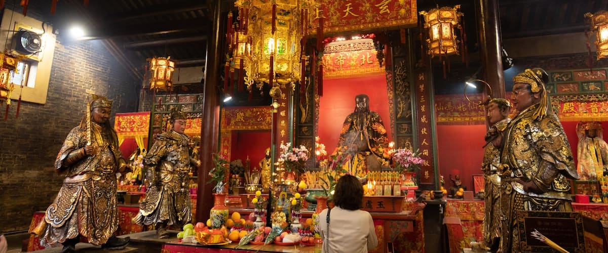 Pak Tai Temple showing interior views, heritage elements and a temple or place of worship