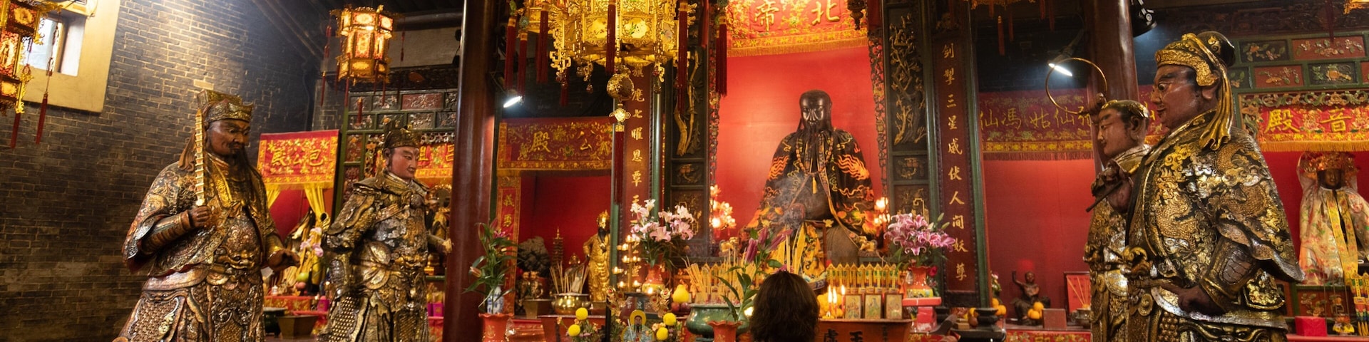 Pak Tai Temple showing interior views, heritage elements and a temple or place of worship