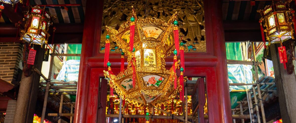 Pak Tai Temple showing interior views, heritage elements and a temple or place of worship