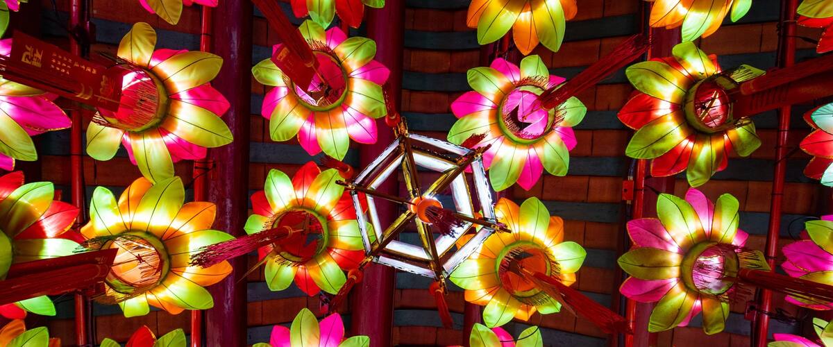 Pak Tai Temple featuring interior views