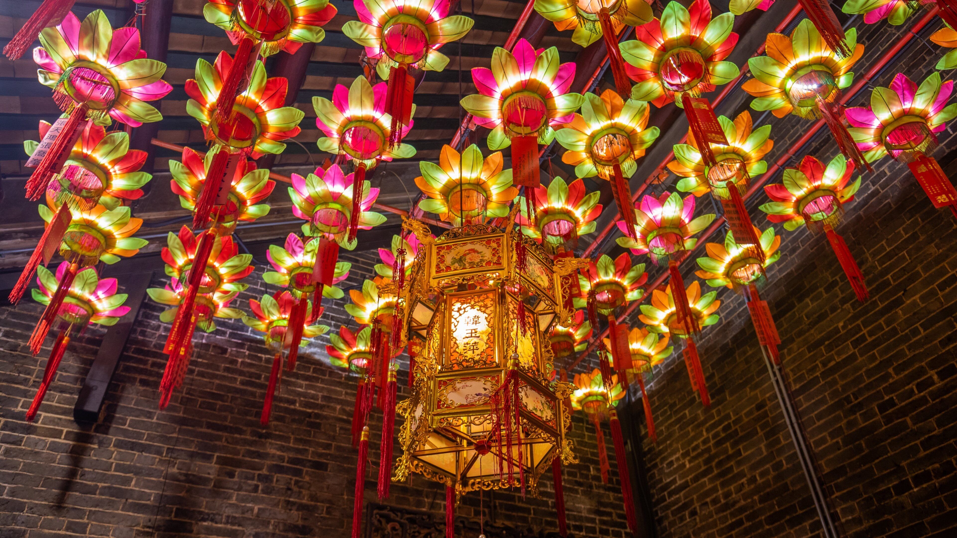 Pak Tai Temple featuring heritage elements and interior views