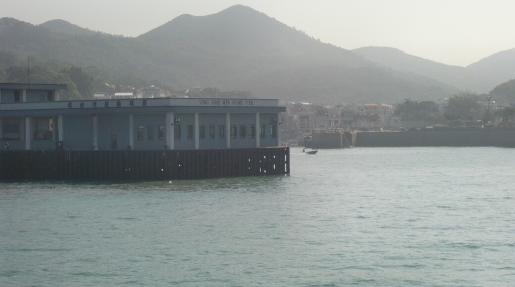 Yung Shue Wan Ferry Pier