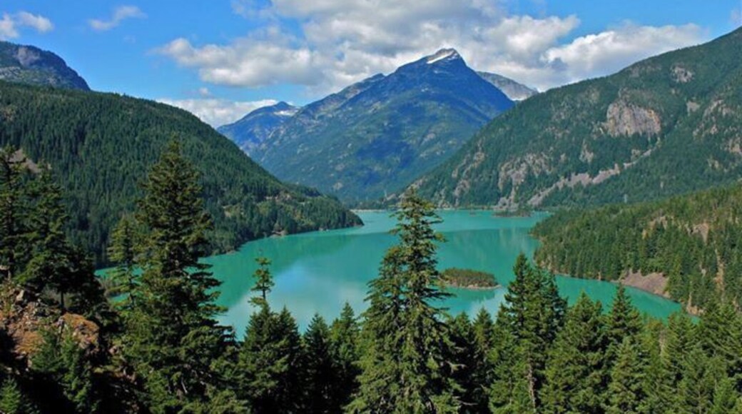 A beautiful day at Diablo Lake.