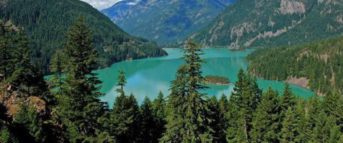 A beautiful day at Diablo Lake.