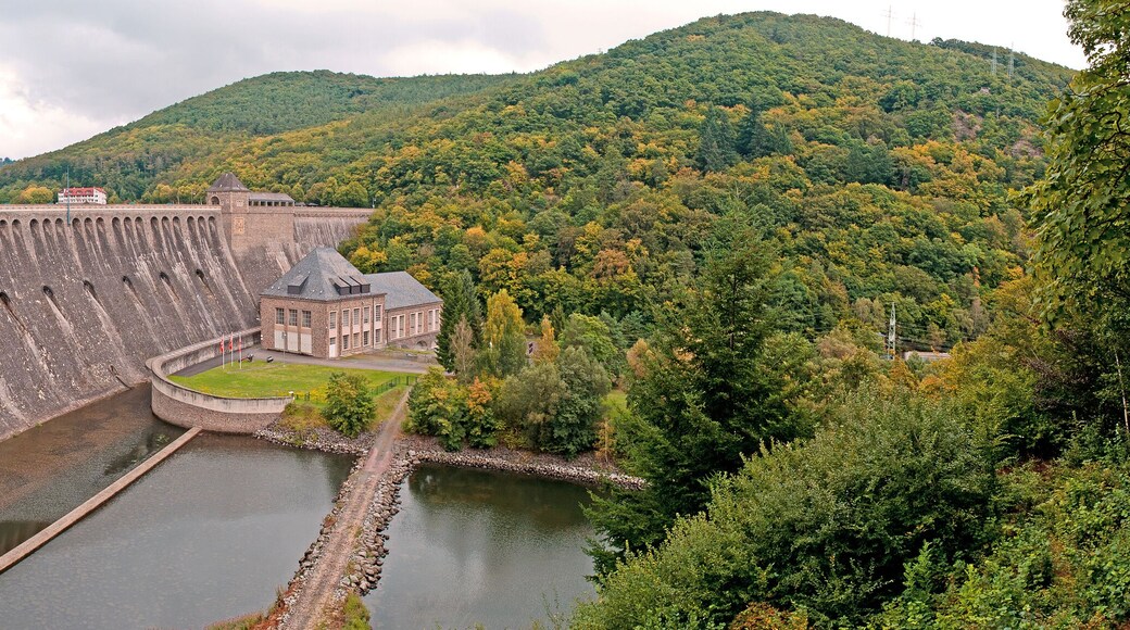 Die monumentale Ederseetalsperre in Nordhessen