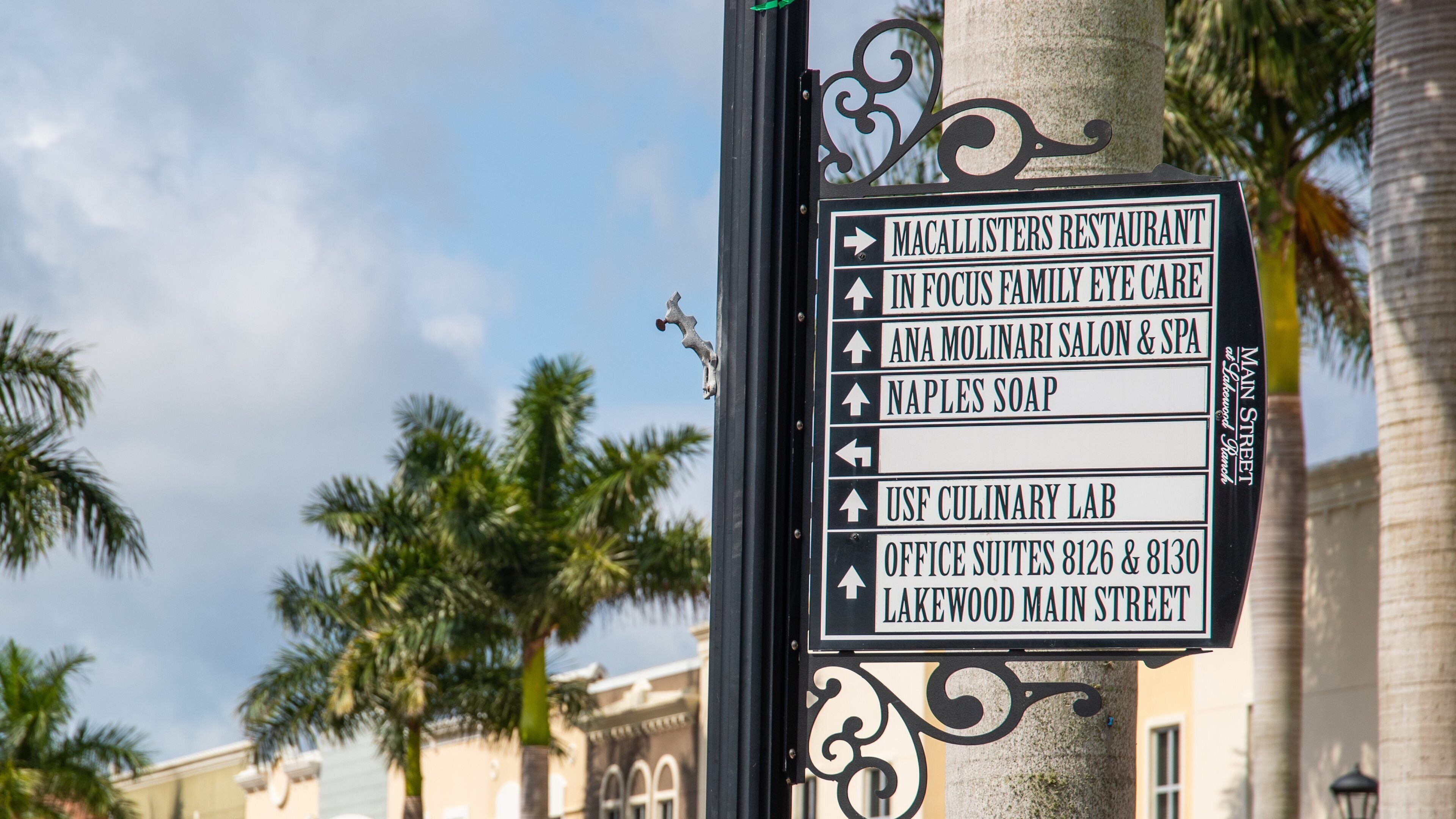 Ridge Wood Heights which includes signage