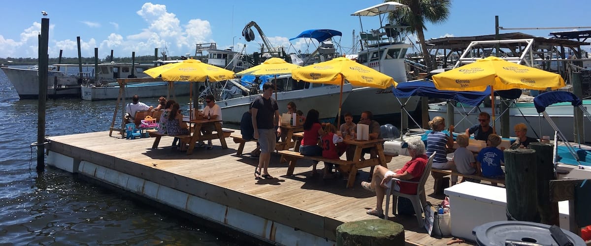 Great fish and chips eatery. Right on the water.
